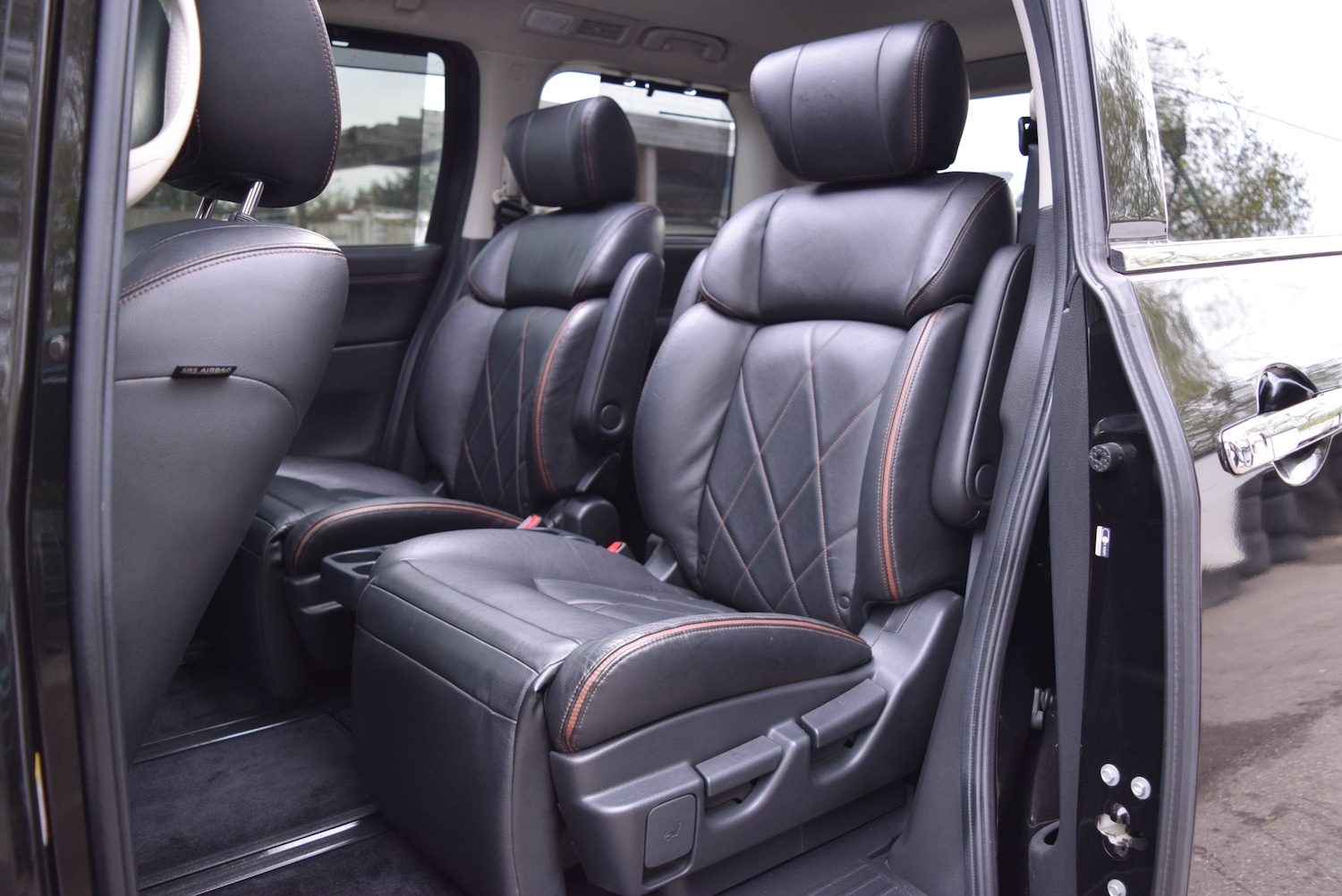 Used Nissan Elgrand 2015 for sale - 76288368: Photo 12