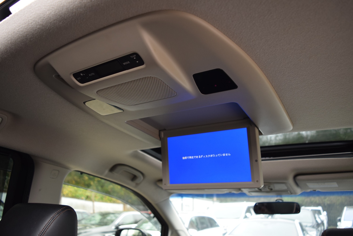 Used Nissan Elgrand 2015 for sale - 76288368: Photo 18