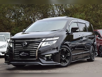 Used Nissan Elgrand 2015 for sale - 76288368: Photo