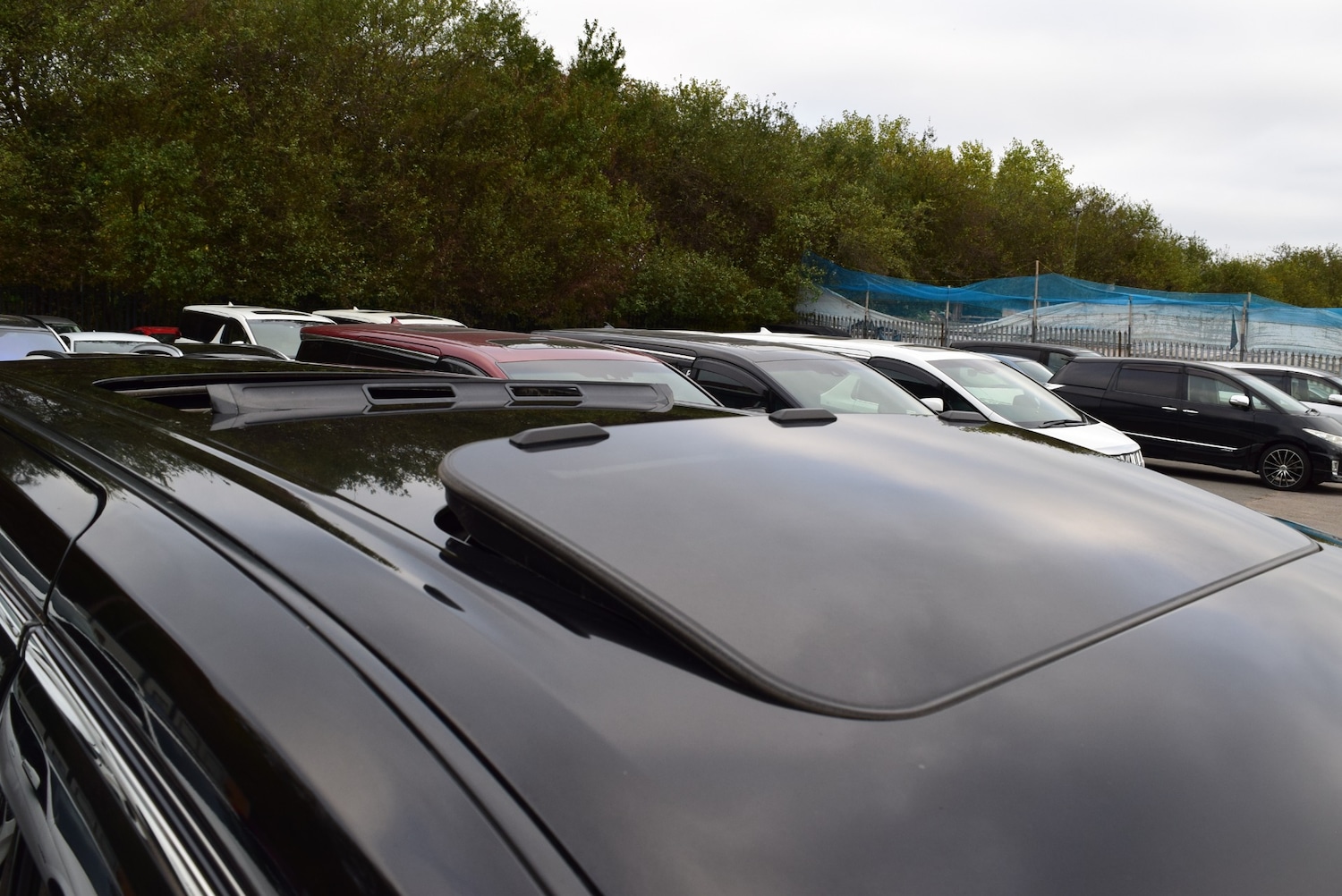 Used Nissan Elgrand 2015 for sale - 76288368: Photo 21