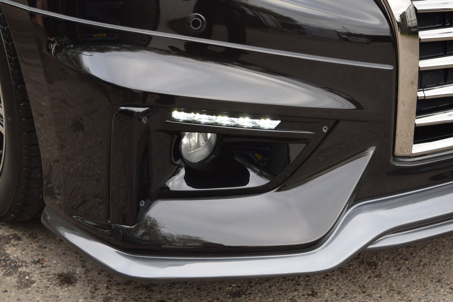 Used Nissan Elgrand 2015 for sale - 76288368: Photo 25