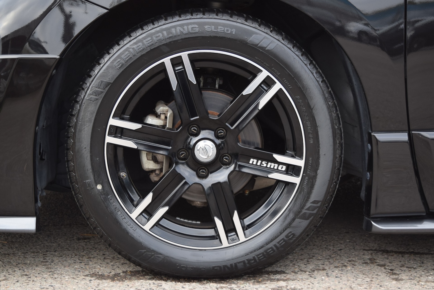 Used Nissan Elgrand 2015 for sale - 76288368: Photo 32