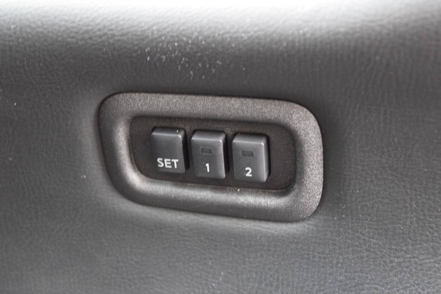 Used Nissan Elgrand 2015 for sale - 76288368: Photo 45