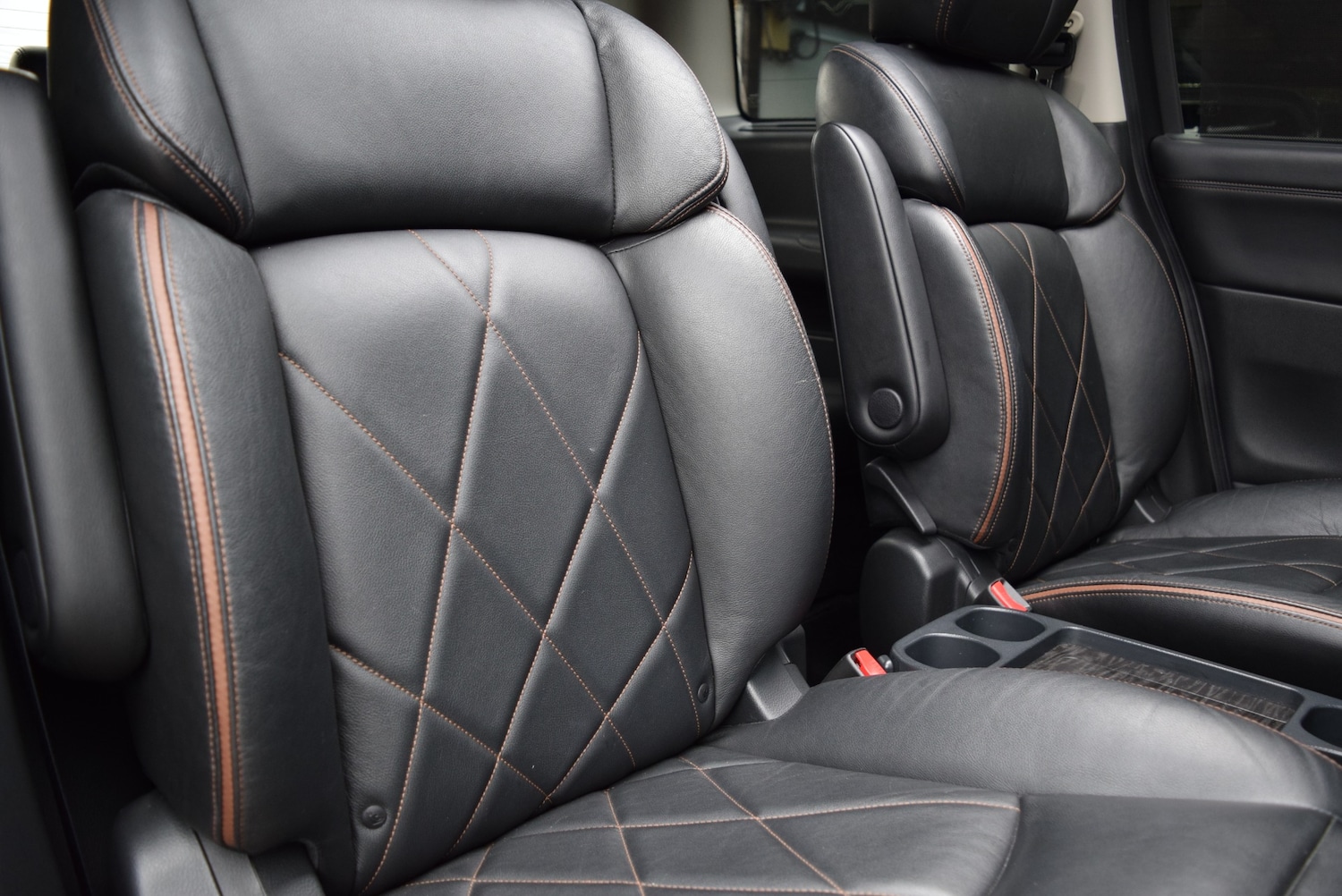 Used Nissan Elgrand 2015 for sale - 76288368: Photo 49