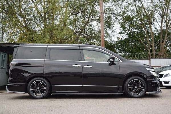 Used Nissan Elgrand 2015 for sale - 76288368: Photo 7