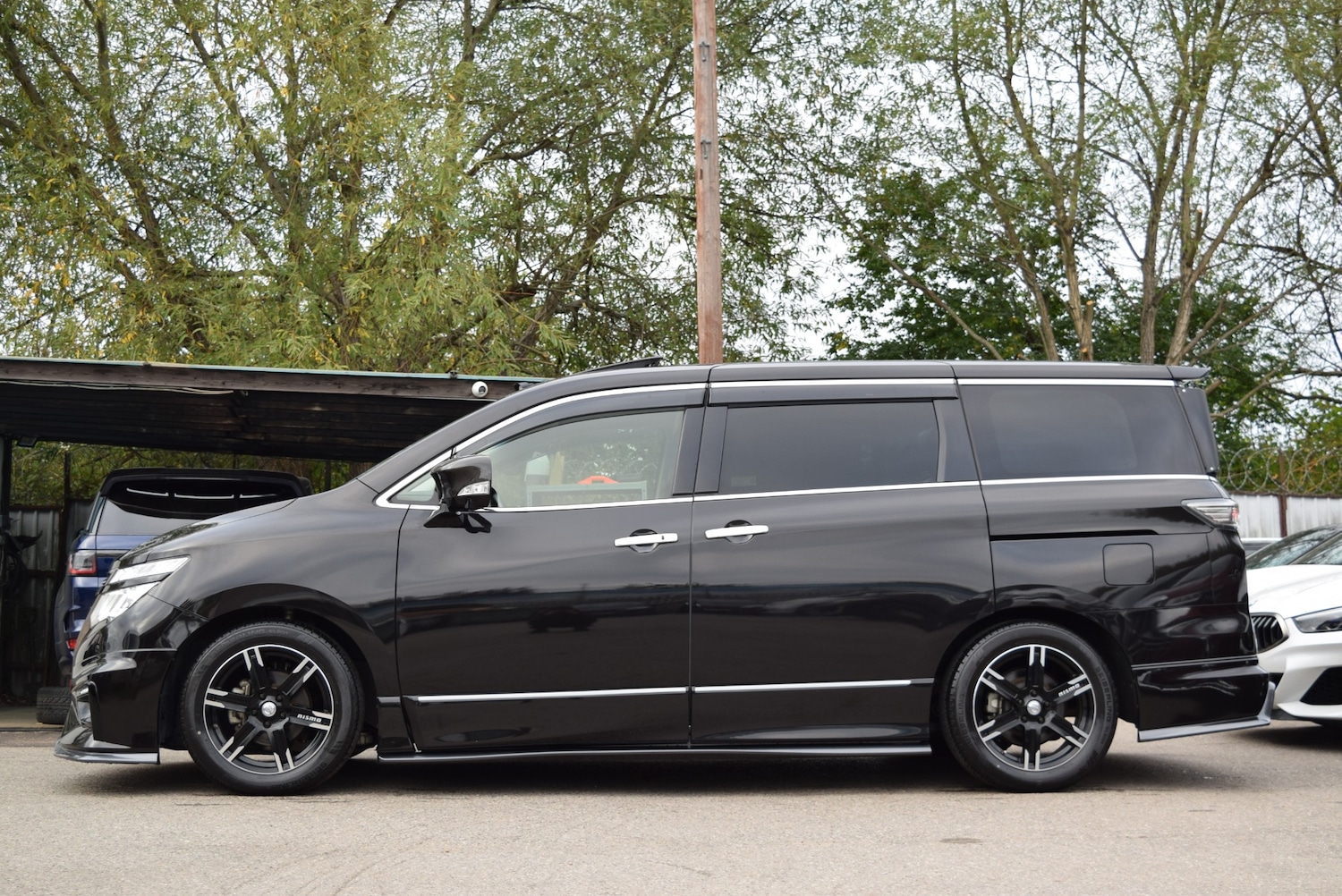 Used Nissan Elgrand 2015 for sale - 76288368: Photo 8