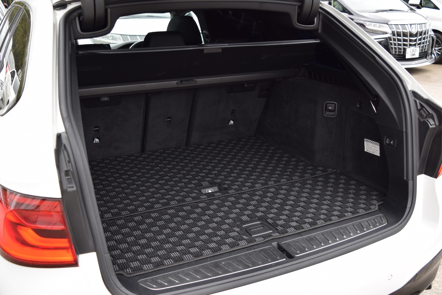 Used BMW 5 Series 2026 for sale - 78000037: Photo 51