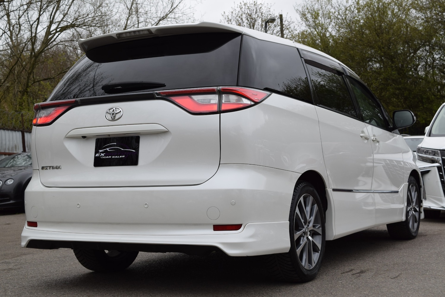 Used Toyota Estima 2025 for sale - 77998808: Photo 3