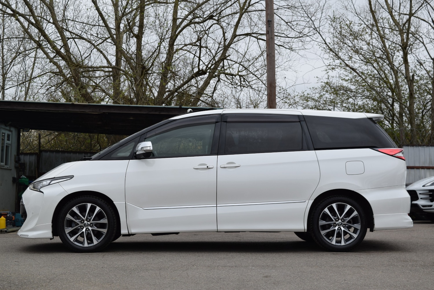 Used Toyota Estima 2025 for sale - 77998808: Photo 8