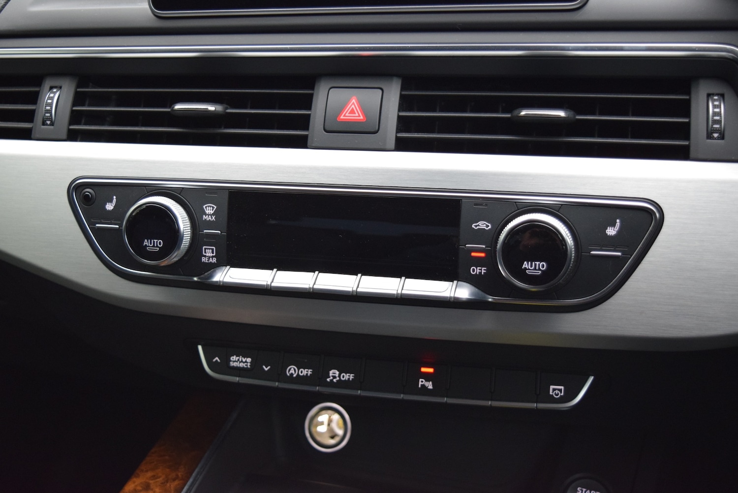 Used Audi A4 2016 for sale - 75857189: Photo 38
