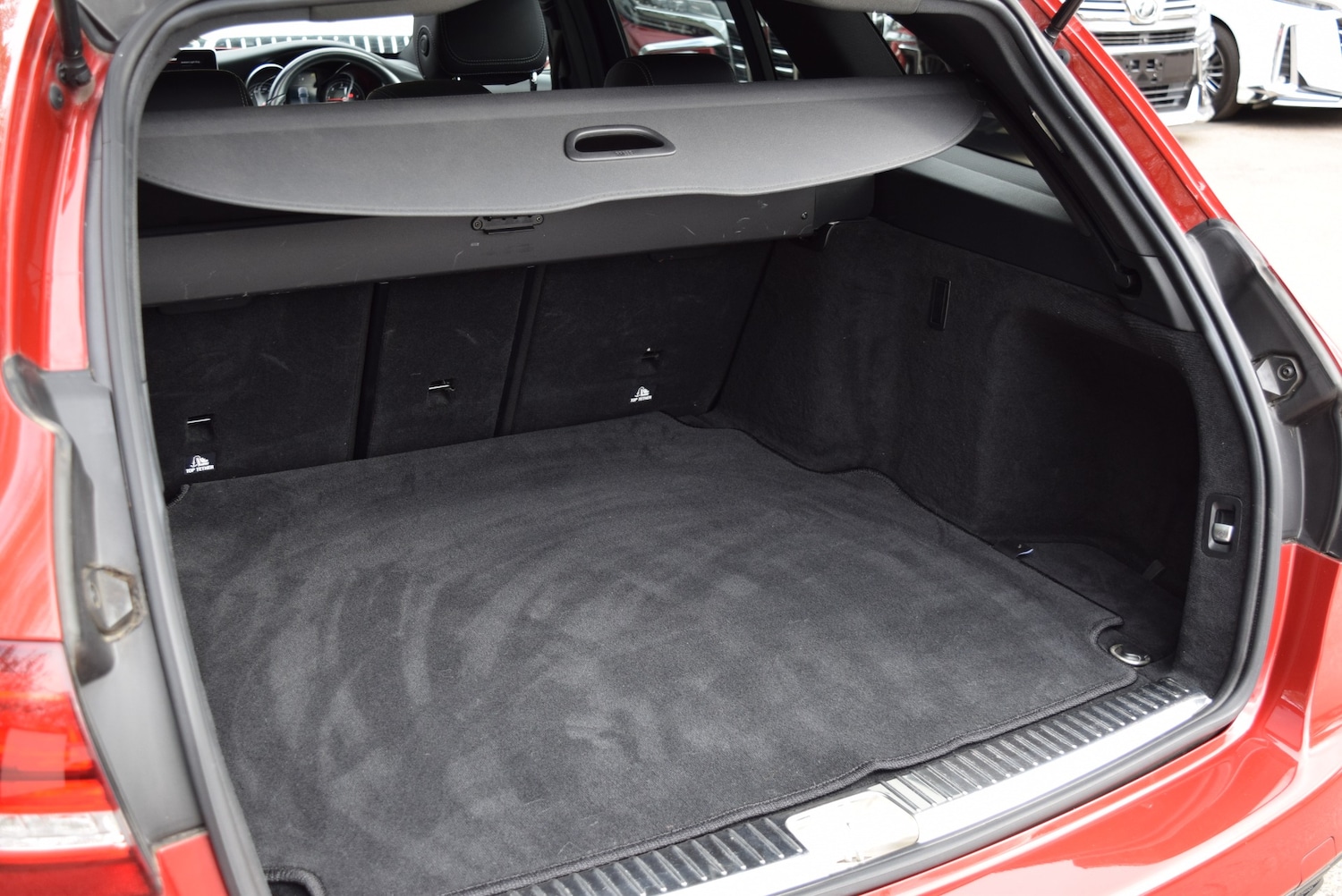 Used Mercedes-Benz C Class 2018 for sale - 76288524: Photo 40