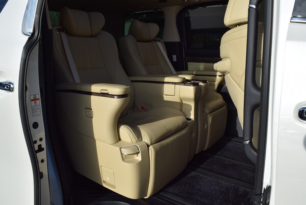 Used Toyota Alphard for sale - 73426164: Photo 11