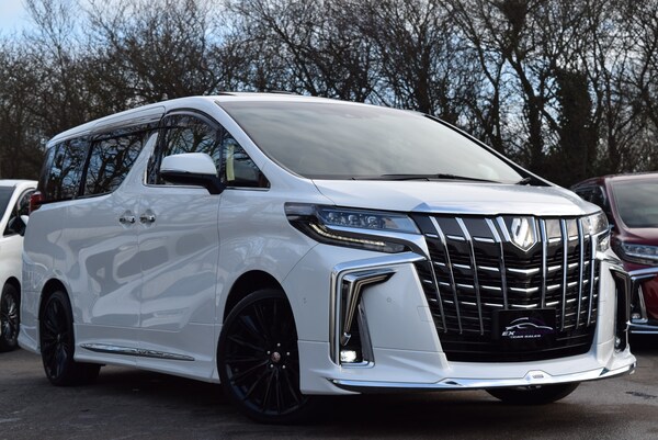 Used Toyota Alphard for sale - 73426164: Photo 2