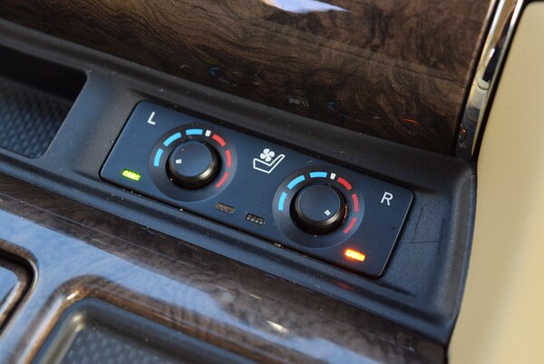 Used Toyota Alphard for sale - 73426164: Photo 48
