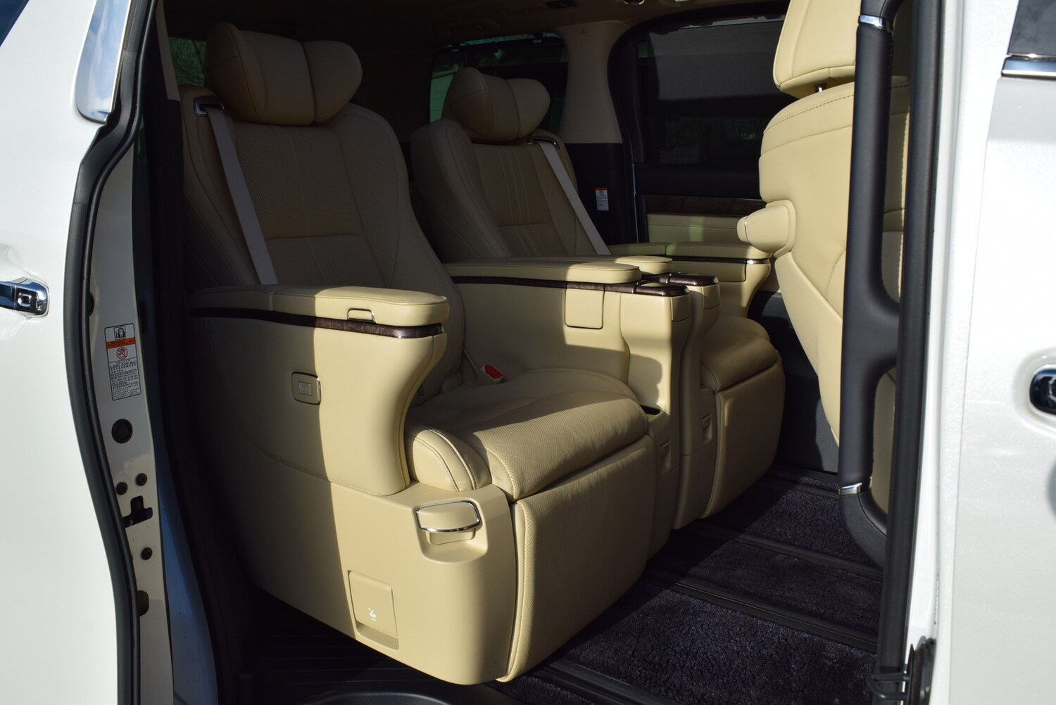 Used Toyota Alphard 2022 for sale - 77682818: Photo 11