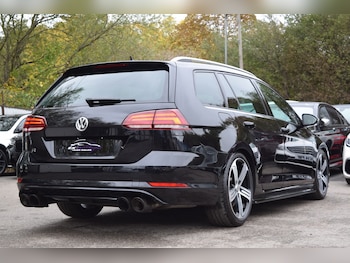 Used Volkswagen Golf 2019 for sale - 76288350: Photo