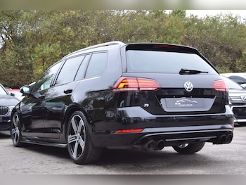 Used Volkswagen Golf 2019 for sale - 76288350: Photo