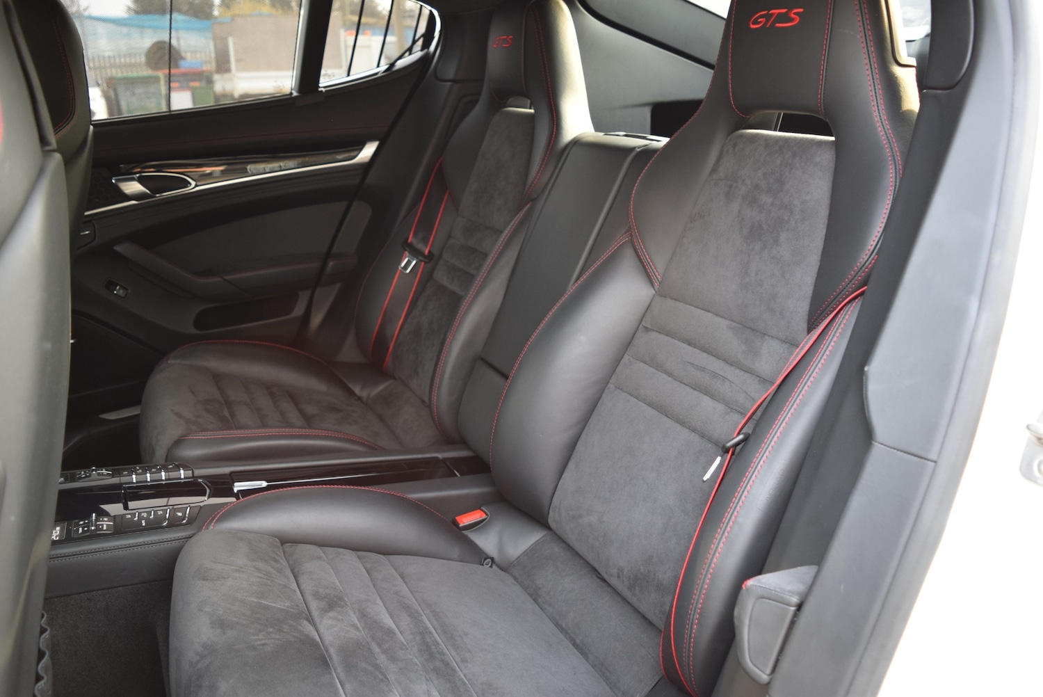 Used Porsche Panamera 2026 for sale - 77991982: Photo 12