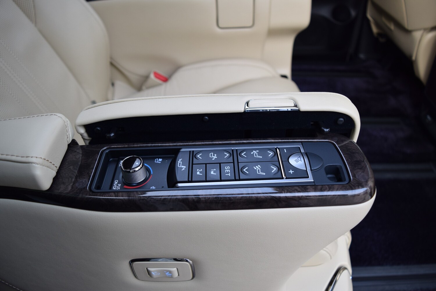 Used Toyota Alphard 2020 for sale - 77682823: Photo 21