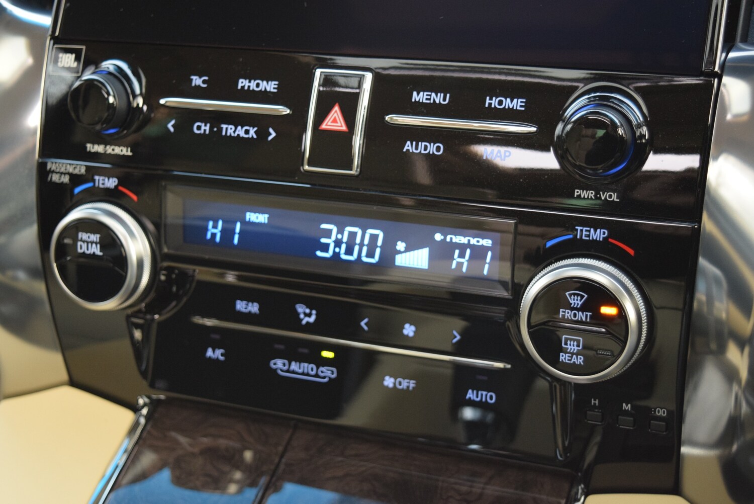 Used Toyota Alphard 2020 for sale - 77682823: Photo 53