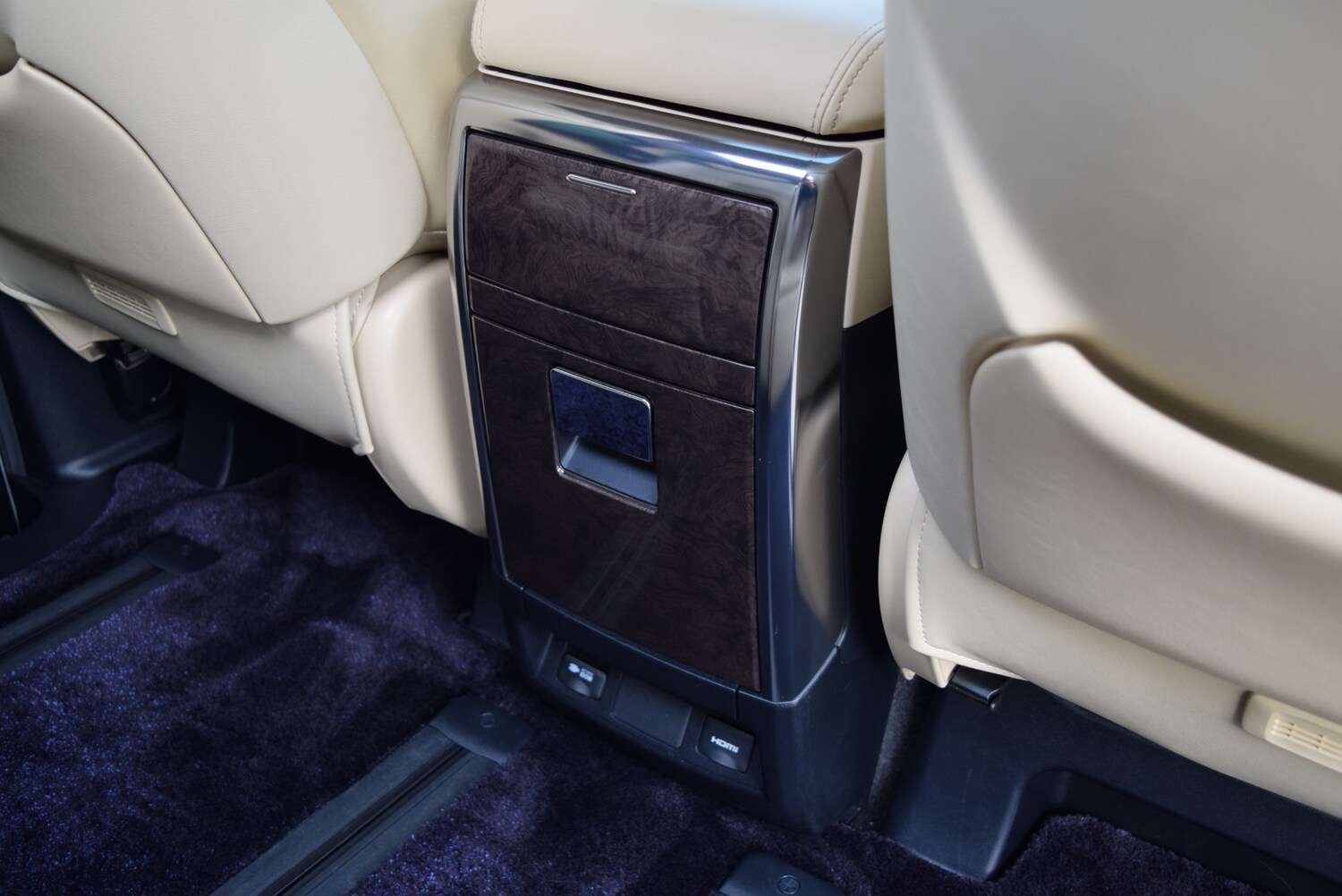 Used Toyota Alphard 2020 for sale - 77682823: Photo 62