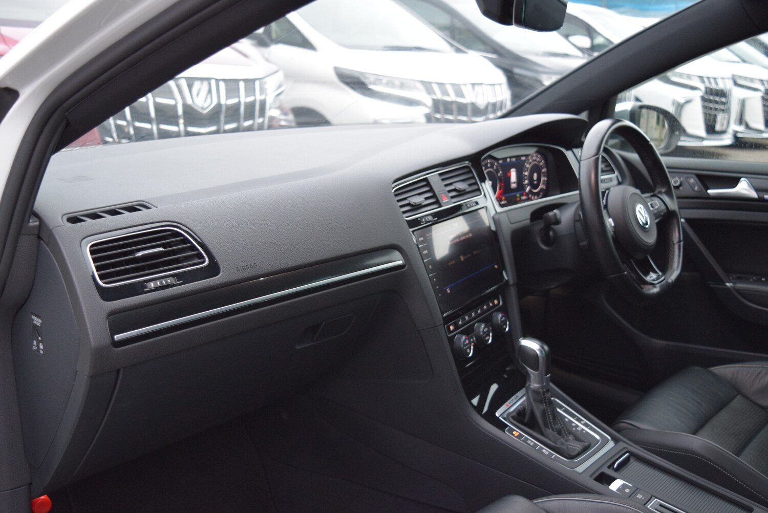 Used Volkswagen Golf 2018 for sale - 77387788: Photo 43