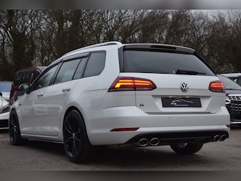 Used Volkswagen Golf 2018 for sale - 77387788: Photo