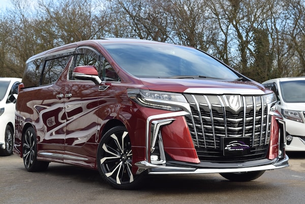 Used Toyota Alphard for sale - 73426169: Photo 2