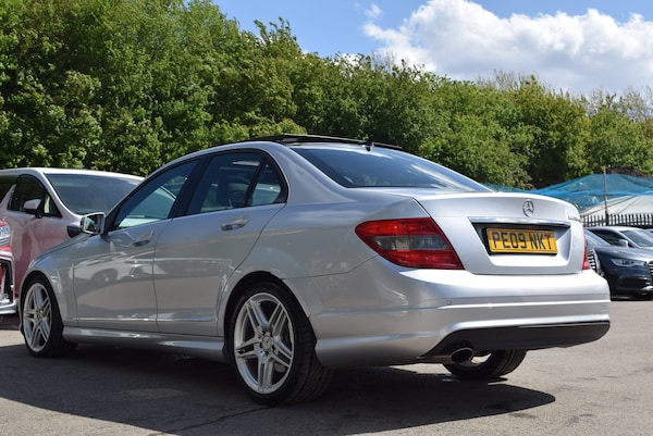 Used Mercedes-Benz C-Class 2009 for sale - 74394572: Photo 4