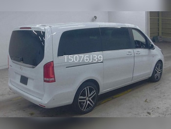 Used Mercedes-Benz V-Class 2016 for sale - 76682655: Photo