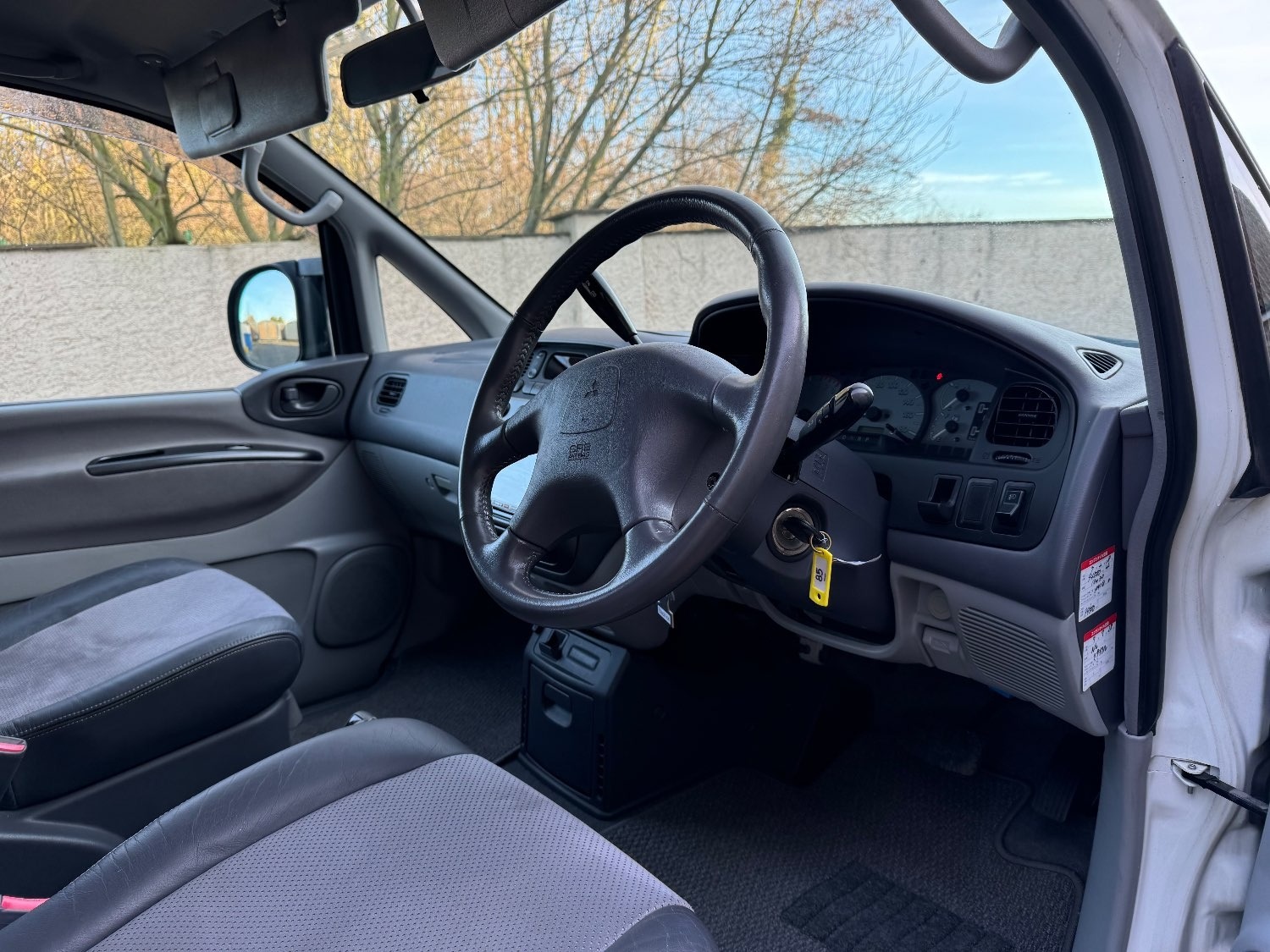 Used Mitsubishi Delica 2004 for sale - 75919074: Photo 12