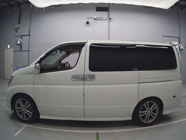 Used Nissan Elgrand 2005 for sale - 75409370: Photo 8