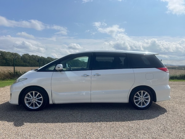 Used Toyota Estima 2012 for sale - 74286239: Photo 5