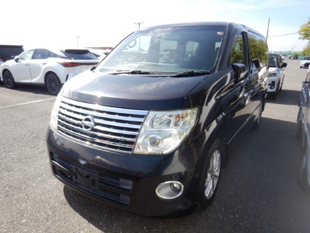 Used Nissan Elgrand 2004 for sale - 76142834: Photo 1