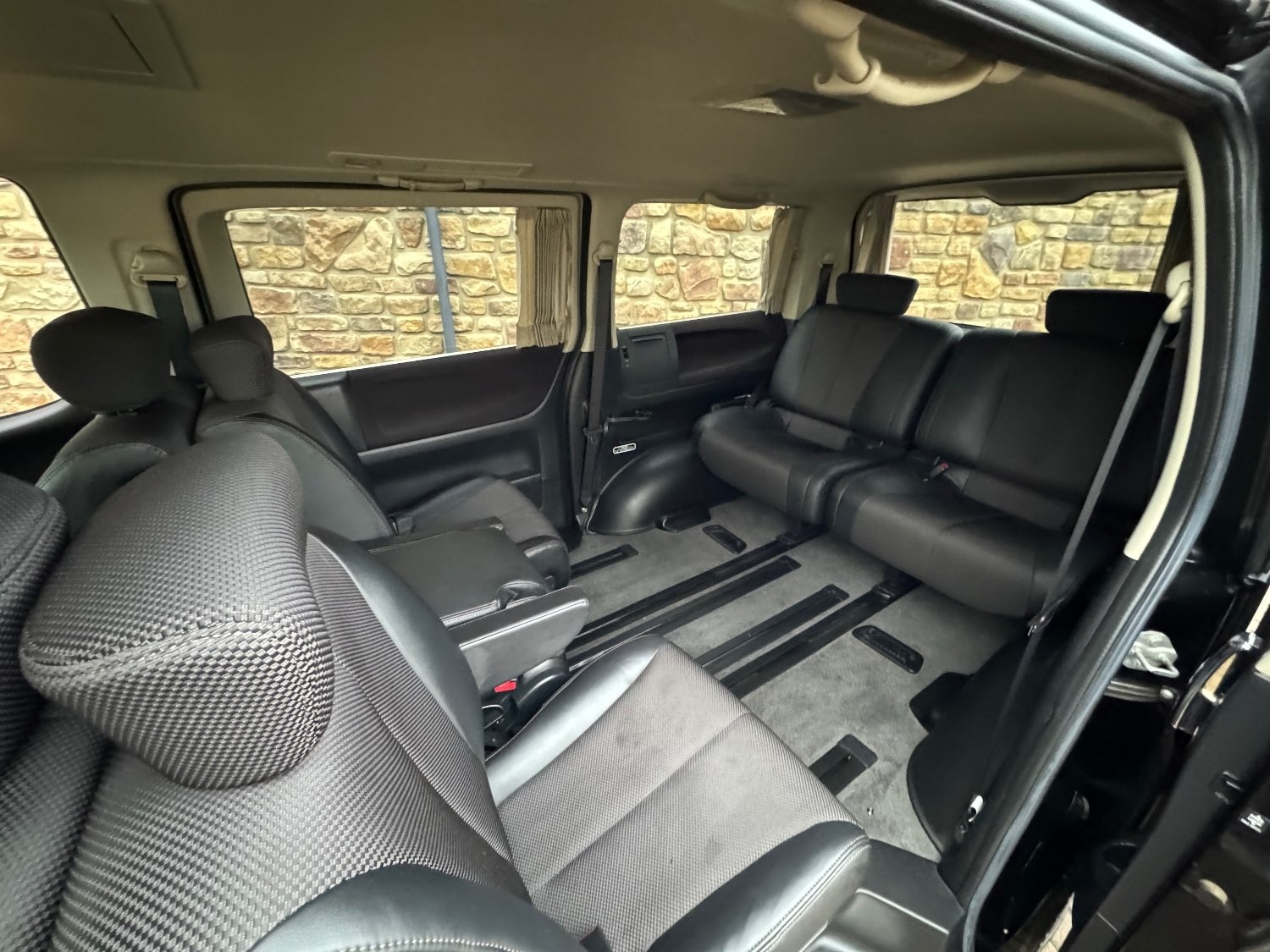 Used Nissan Elgrand 2004 for sale - 76142834: Photo 13