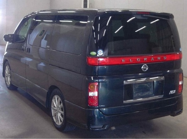Used Nissan Elgrand 2004 for sale - 76142834: Photo 2