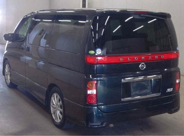 Used Nissan Elgrand 2004 for sale - 76142834: Photo 4