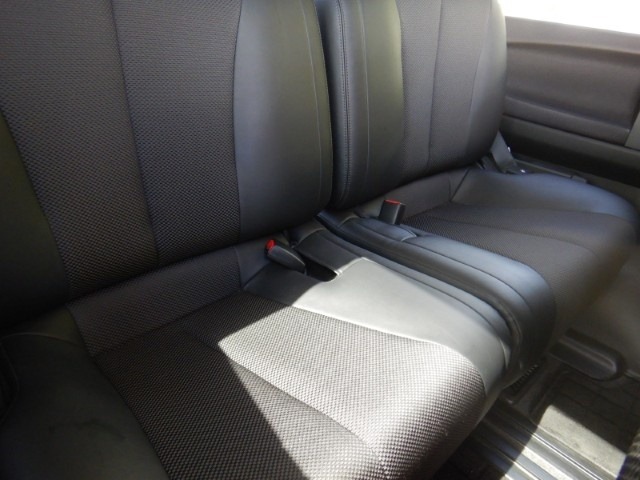 Used Nissan Elgrand 2004 for sale - 76142834: Photo 7