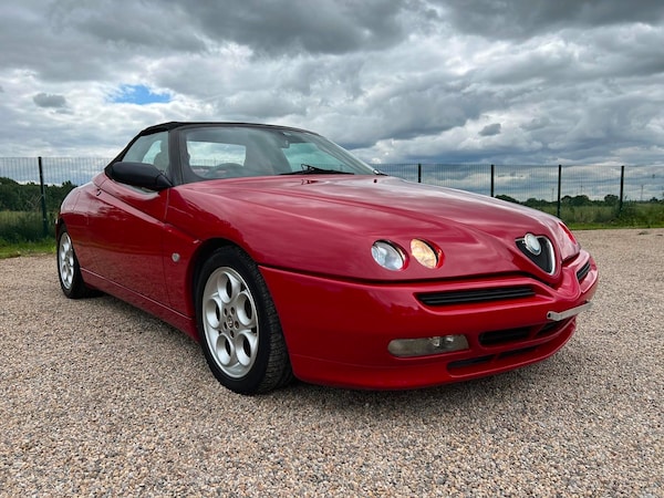Used Alfa Romeo Spider 1999 for sale - 64959578: Photo 2