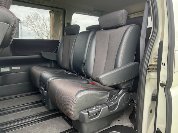 Used Nissan Elgrand 2006 for sale - 73229969: Photo 12