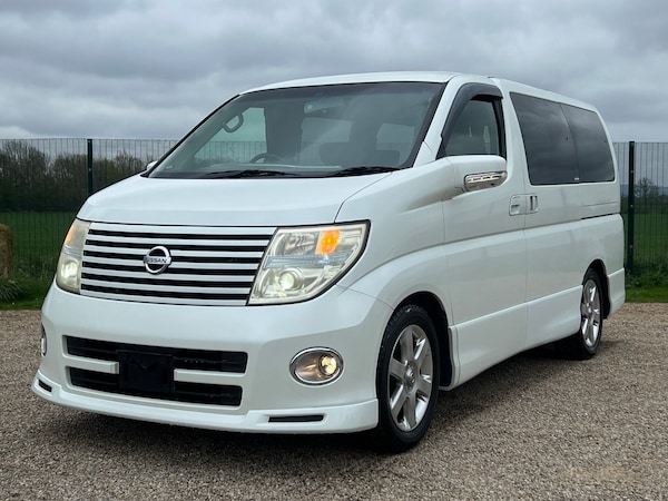 Used Nissan Elgrand 2006 for sale - 73229969: Photo 1