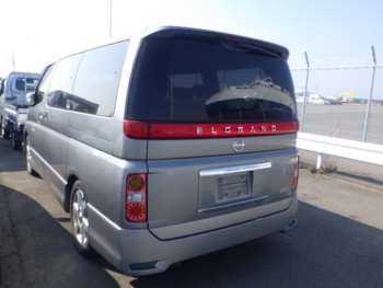 Used Nissan Elgrand 2006 for sale - 73802552: Photo
