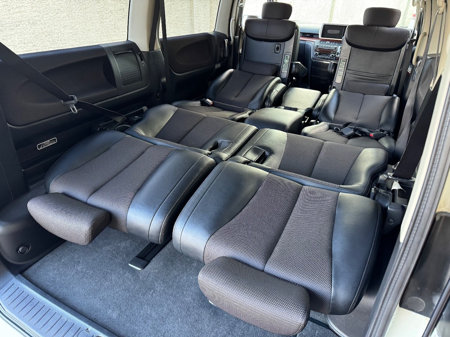 Used Nissan Elgrand 2006 for sale - 75356778: Photo 15