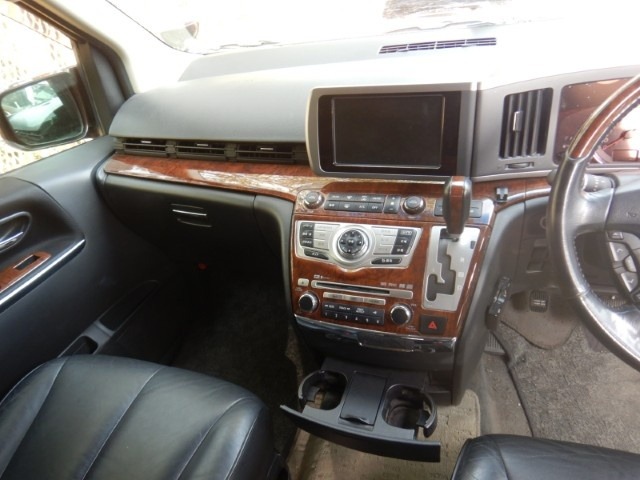Used Nissan Elgrand 2009 for sale - 76979935: Photo 15