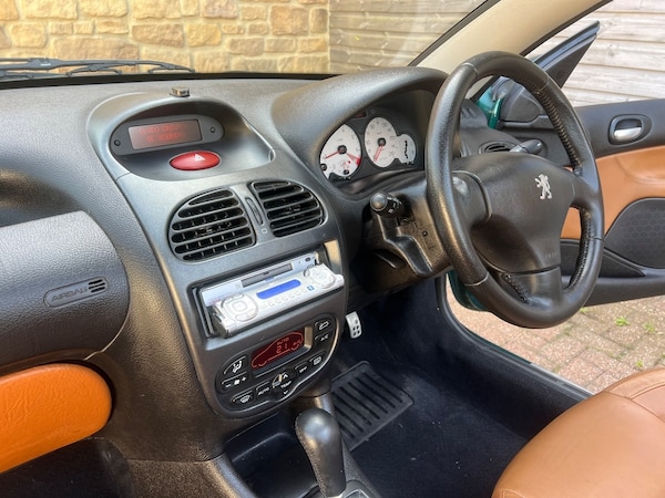 Used Peugeot 206 2003 for sale - 74302107: Photo 12