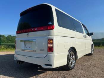Used Nissan Elgrand 2005 for sale - 73639417: Photo