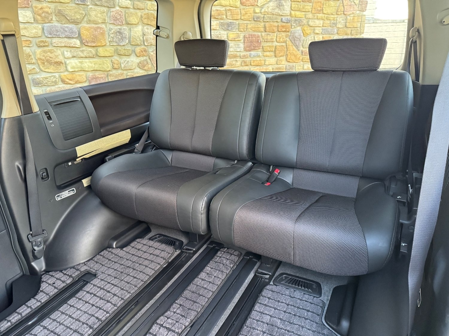 Used Nissan Elgrand 2007 for sale - 76300555: Photo 12