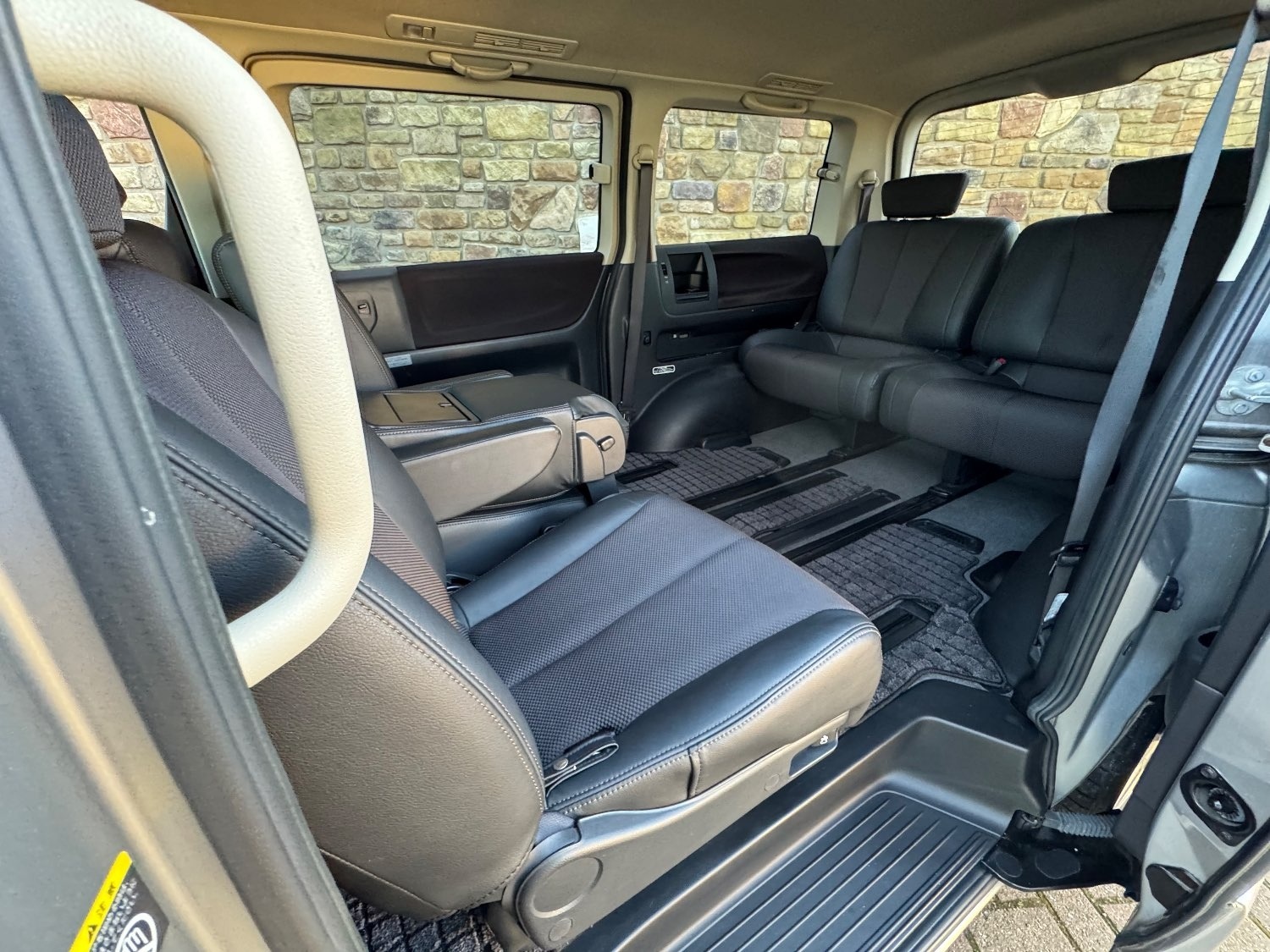 Used Nissan Elgrand 2007 for sale - 76300555: Photo 15