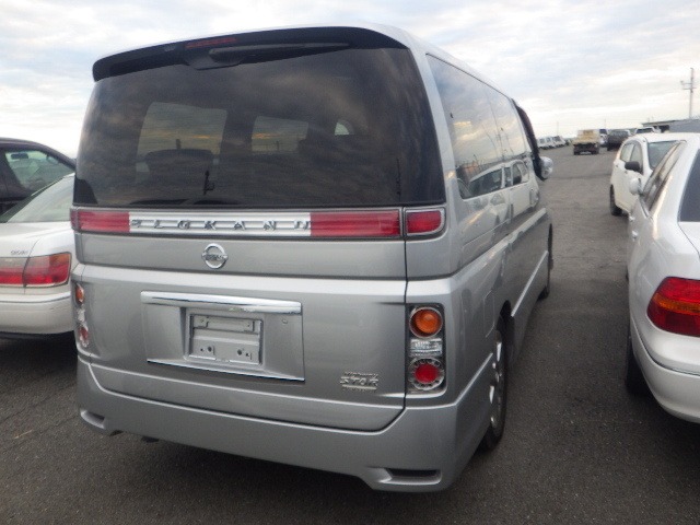 Used Nissan Elgrand 2007 for sale - 76300555: Photo 3