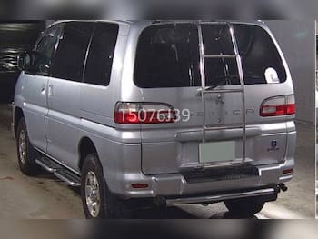 Used Mitsubishi Delica 2006 for sale - 79853431: Photo